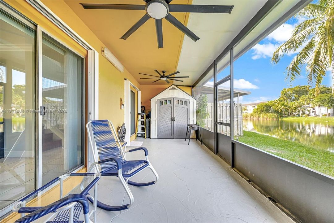 Active With Contract: $325,000 (2 beds, 2 baths, 1385 Square Feet)