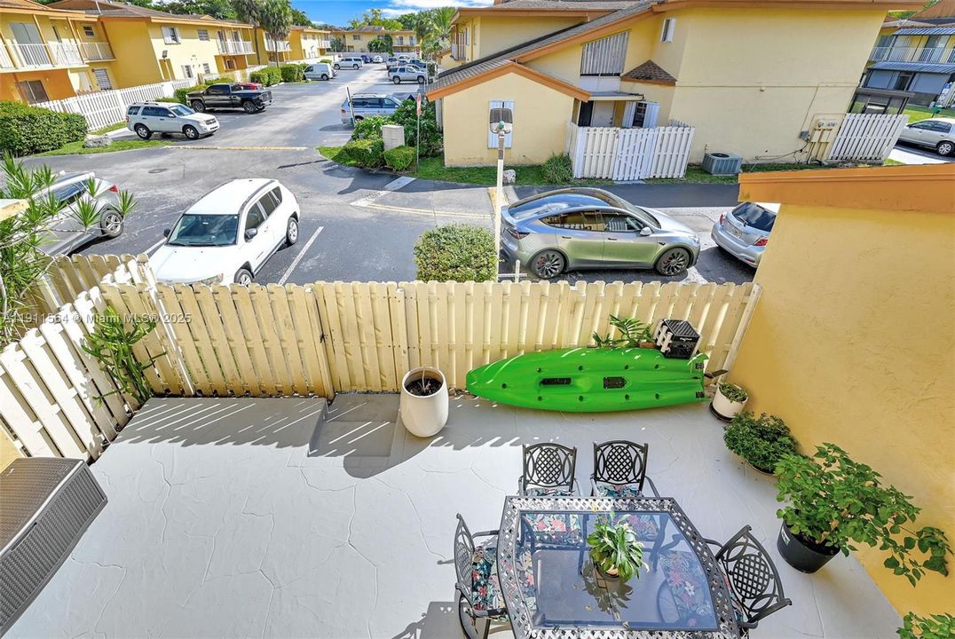 Active With Contract: $325,000 (2 beds, 2 baths, 1385 Square Feet)