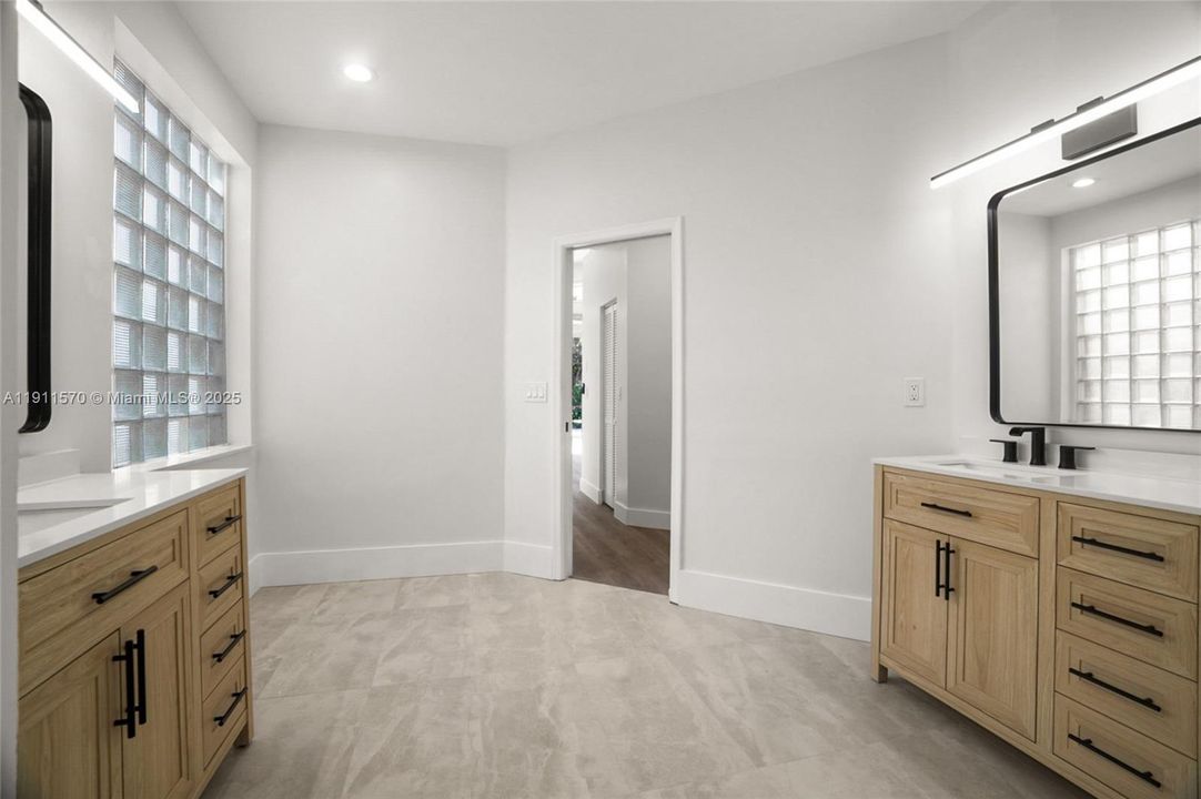 For Sale: $1,235,000 (5 beds, 2 baths, 2473 Square Feet)