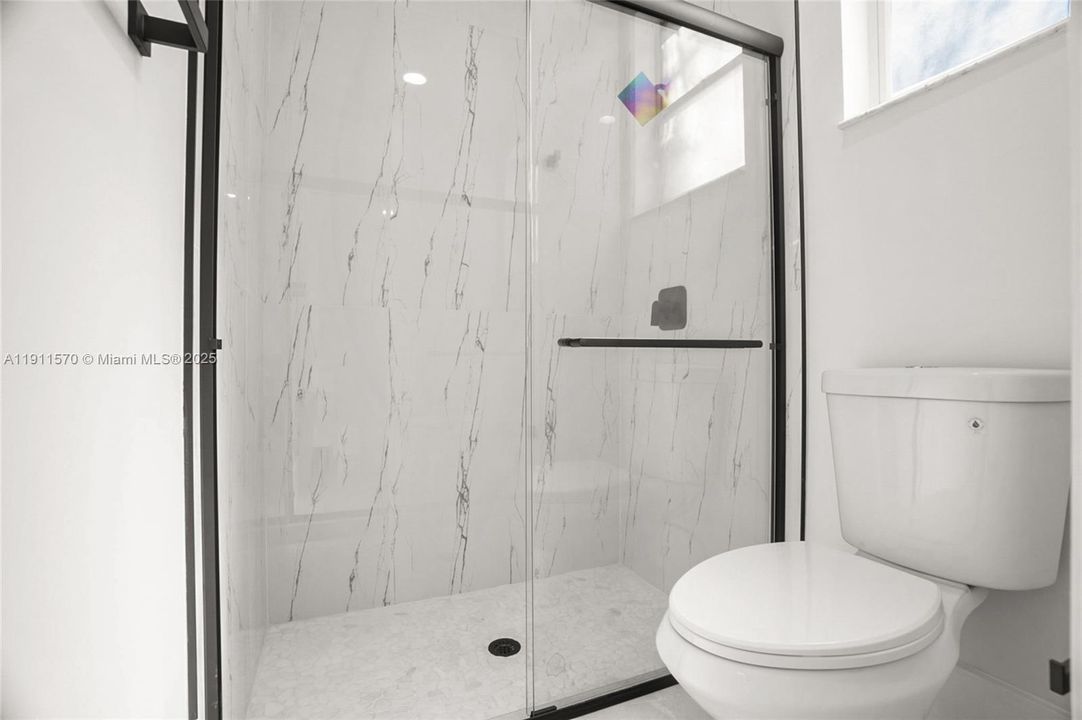 For Sale: $1,235,000 (5 beds, 2 baths, 2473 Square Feet)