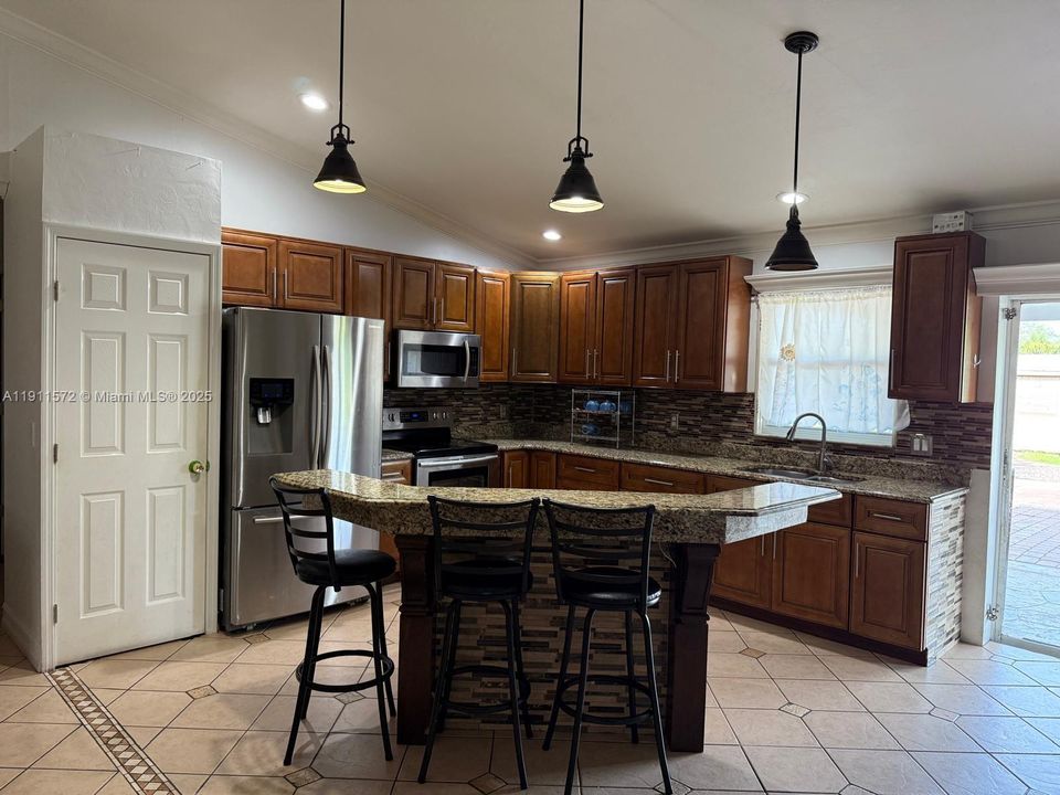 For Sale: $599,900 (3 beds, 2 baths, 1770 Square Feet)