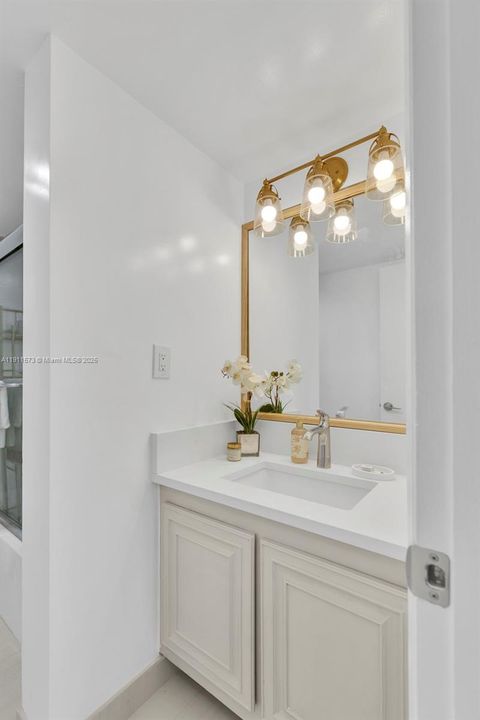 待售: $649,000 (2 贝兹, 2 浴室, 1413 平方英尺)