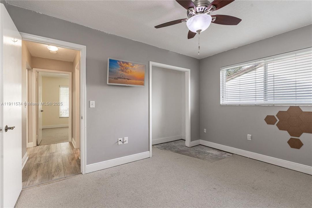 合同活跃: $560,000 (3 贝兹, 2 浴室, 1610 平方英尺)