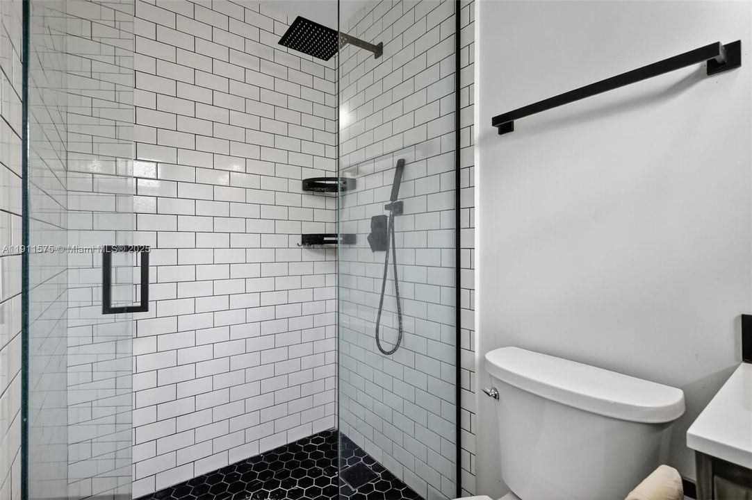 For Sale: $625,000 (3 beds, 2 baths, 1387 Square Feet)