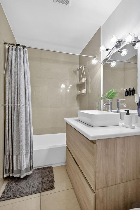 For Sale: $625,000 (3 beds, 2 baths, 1387 Square Feet)