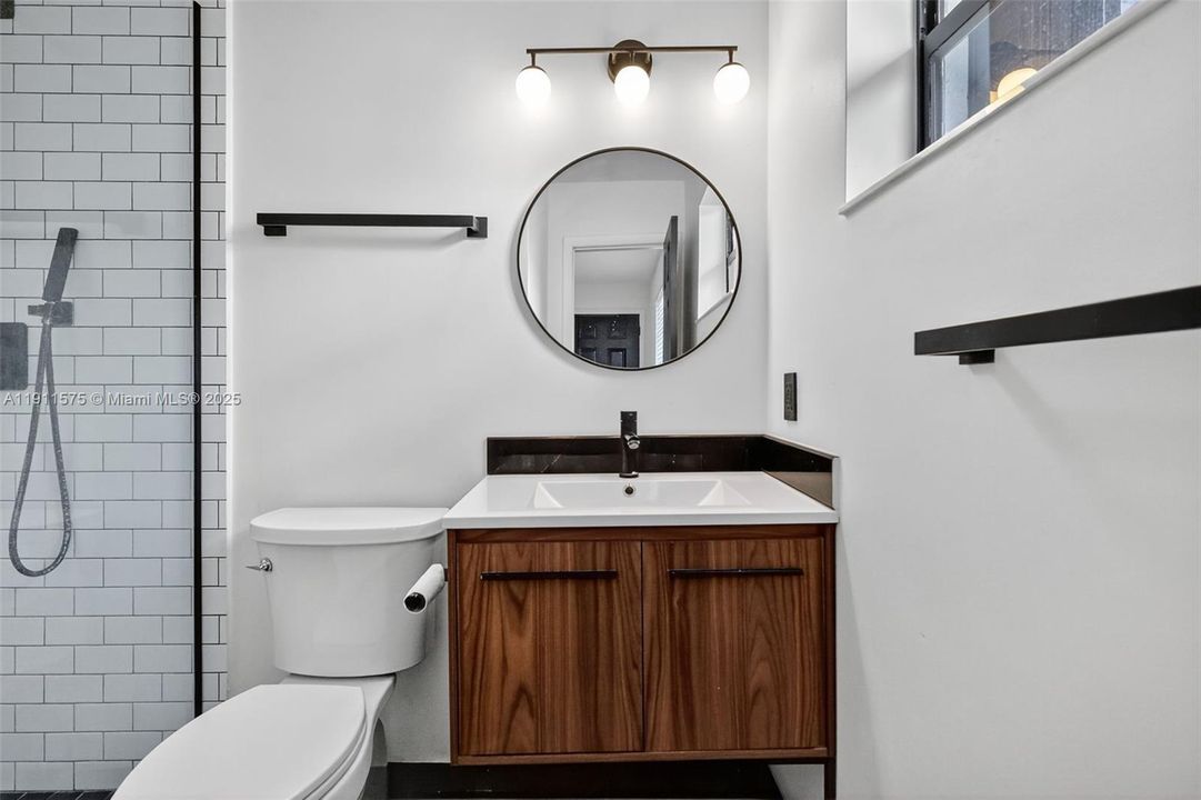 For Sale: $625,000 (3 beds, 2 baths, 1387 Square Feet)