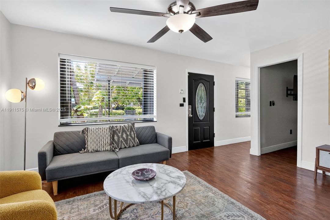 For Sale: $625,000 (3 beds, 2 baths, 1387 Square Feet)