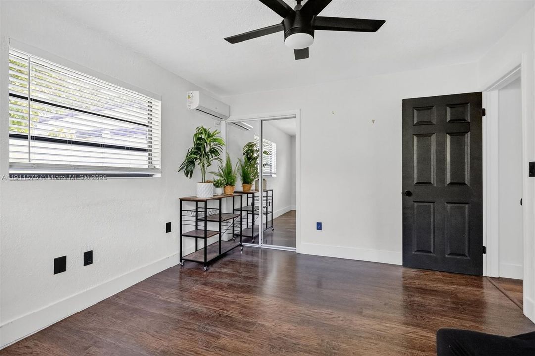 For Sale: $625,000 (3 beds, 2 baths, 1387 Square Feet)