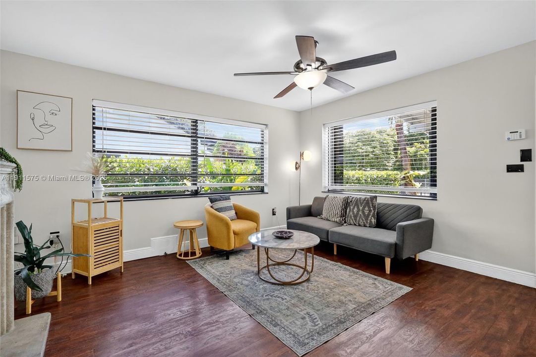 For Sale: $625,000 (3 beds, 2 baths, 1387 Square Feet)