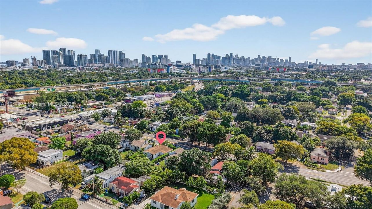For Sale: $625,000 (3 beds, 2 baths, 1387 Square Feet)