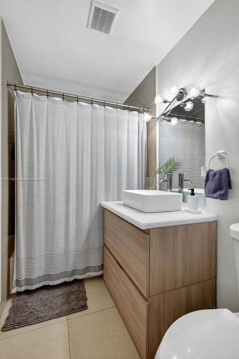 For Sale: $625,000 (3 beds, 2 baths, 1387 Square Feet)