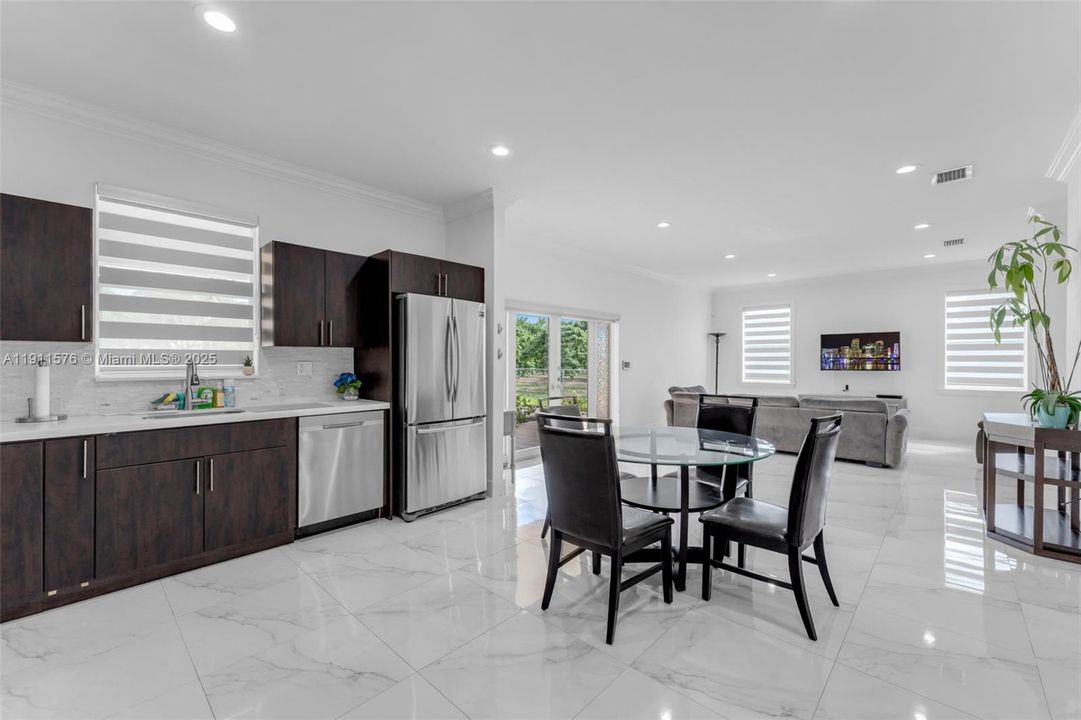 KITCHEN / DININ ROOM VIEW OVERLOOKING LIVING ROOM