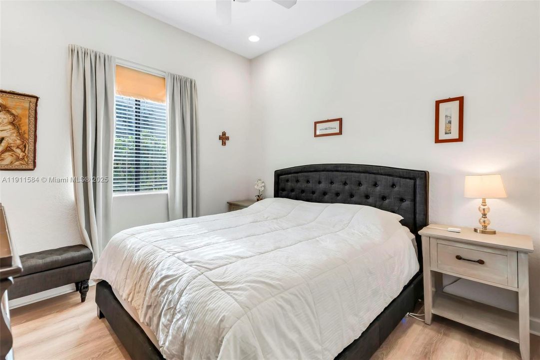 На продажу: $1,150,000 (5 спален, 3 ванн, 3061 Квадратных фут)