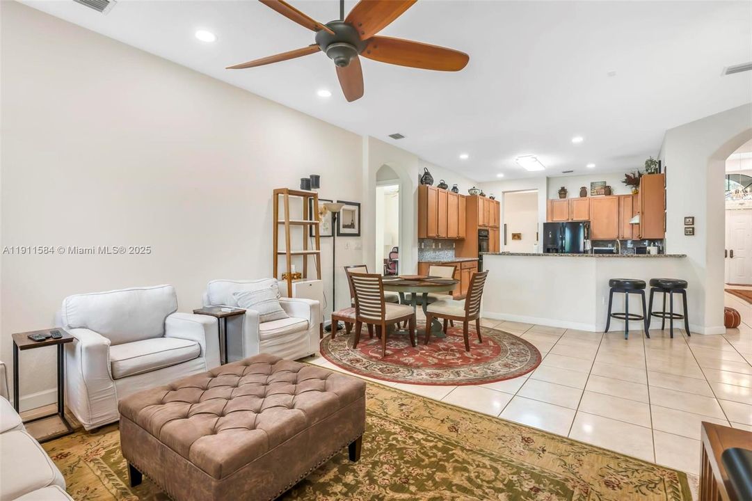 На продажу: $1,150,000 (5 спален, 3 ванн, 3061 Квадратных фут)