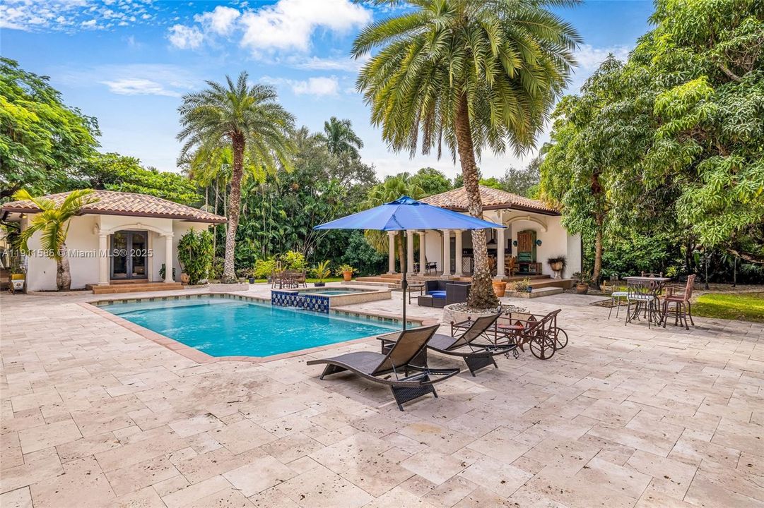 For Sale: $4,480,000 (6 beds, 7 baths, 5112 Square Feet)