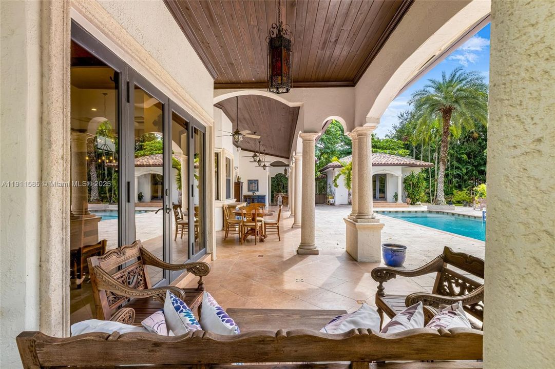 For Sale: $4,480,000 (6 beds, 7 baths, 5112 Square Feet)