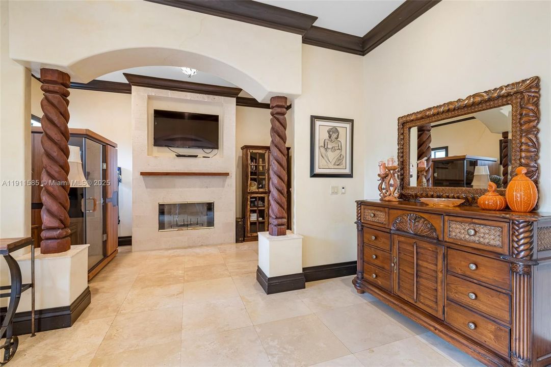 For Sale: $4,480,000 (6 beds, 7 baths, 5112 Square Feet)