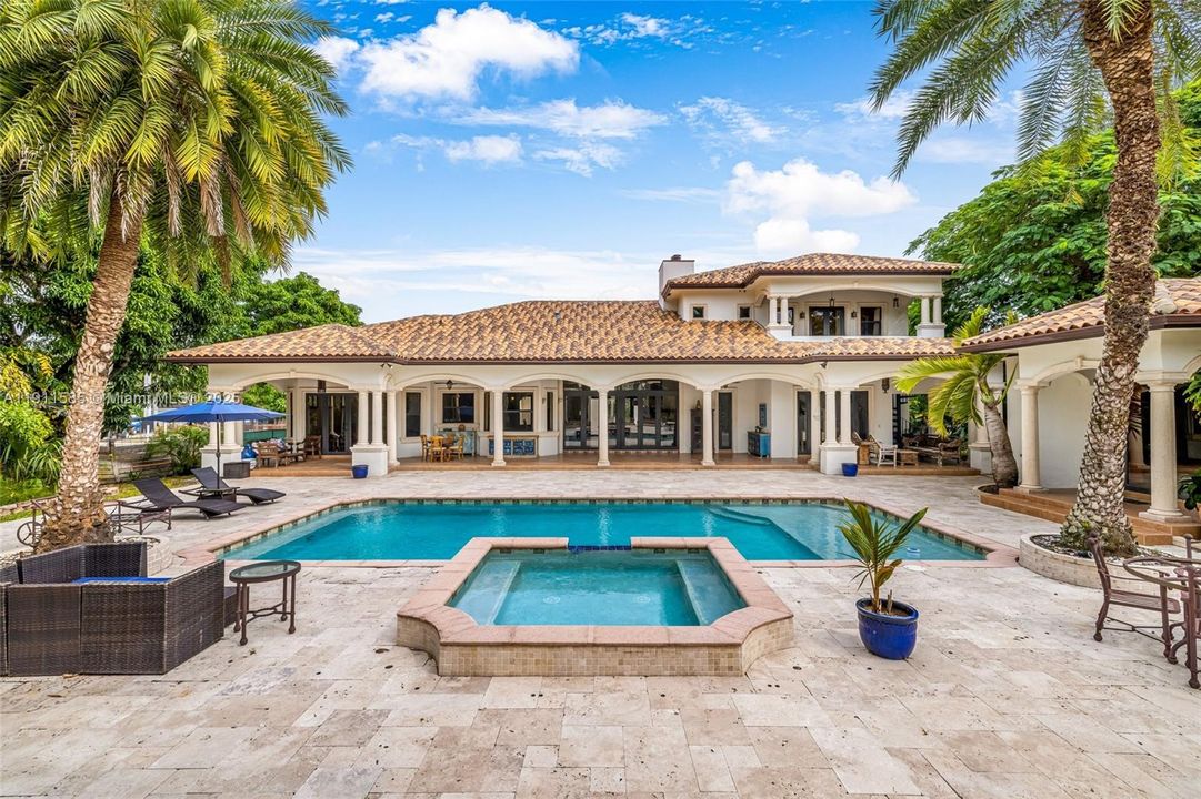 For Sale: $4,480,000 (6 beds, 7 baths, 5112 Square Feet)