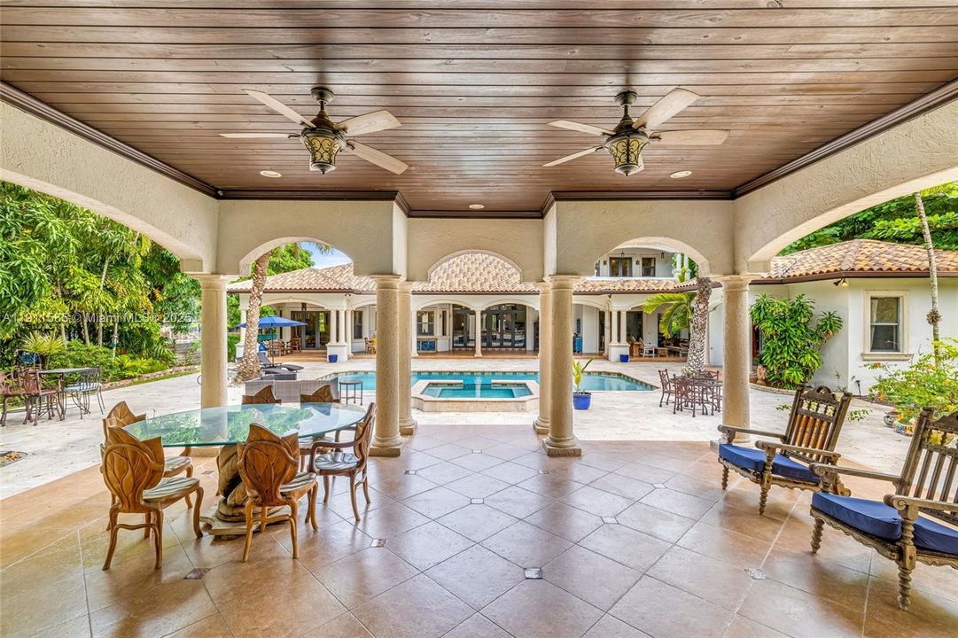 For Sale: $4,480,000 (6 beds, 7 baths, 5112 Square Feet)