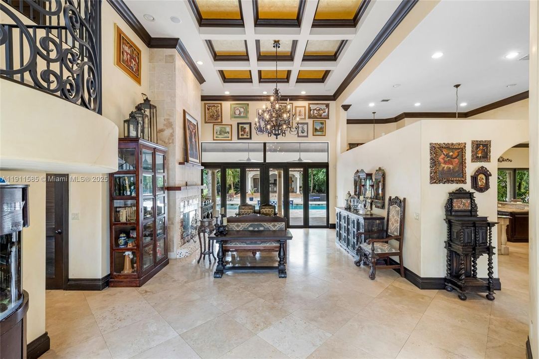 For Sale: $4,480,000 (6 beds, 7 baths, 5112 Square Feet)