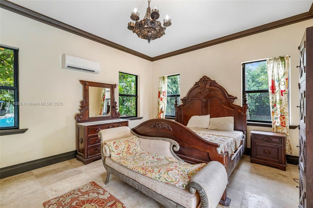 For Sale: $4,480,000 (6 beds, 7 baths, 5112 Square Feet)