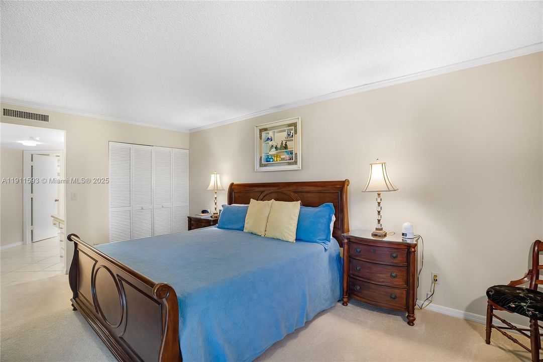 For Rent: $4,000 (2 beds, 2 baths, 1880 Square Feet)