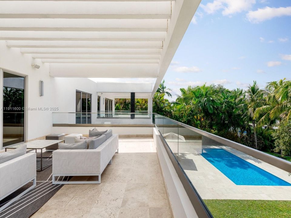 For Sale: $8,200,000 (6 beds, 7 baths, 5434 Square Feet)