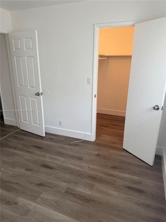 For Sale: $230,000 (2 beds, 2 baths, 894 Square Feet)