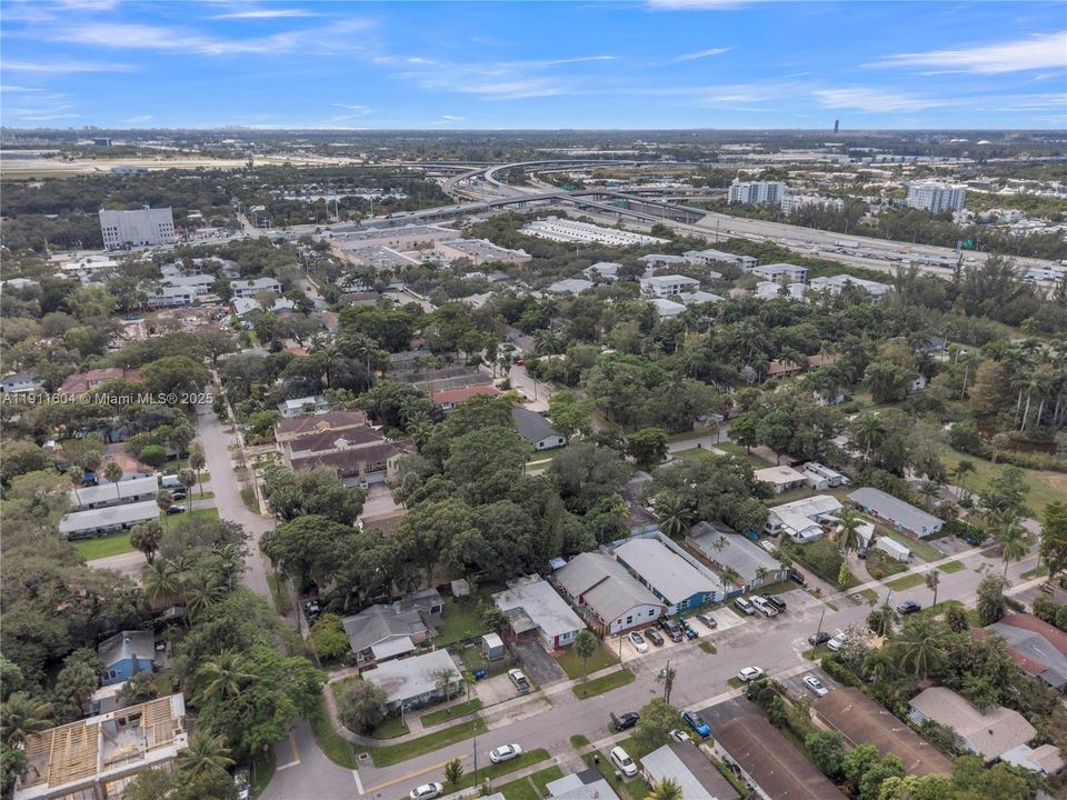 合同活跃: $405,000 (0 贝兹, 0 浴室, 1210 平方英尺)