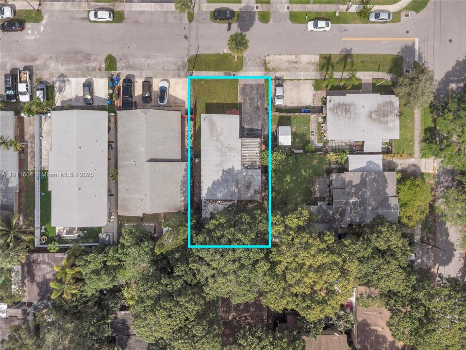 合同活跃: $405,000 (0 贝兹, 0 浴室, 1210 平方英尺)