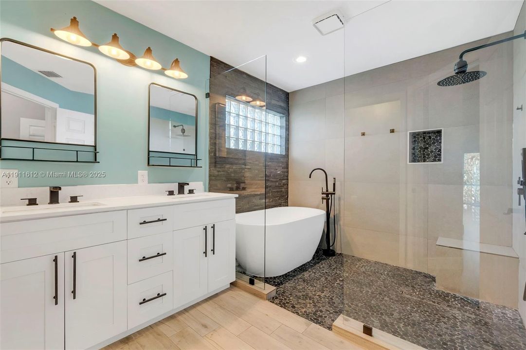 En Renta: $4,200 (3 camas, 2 baños, 1841 Pies cuadrados)