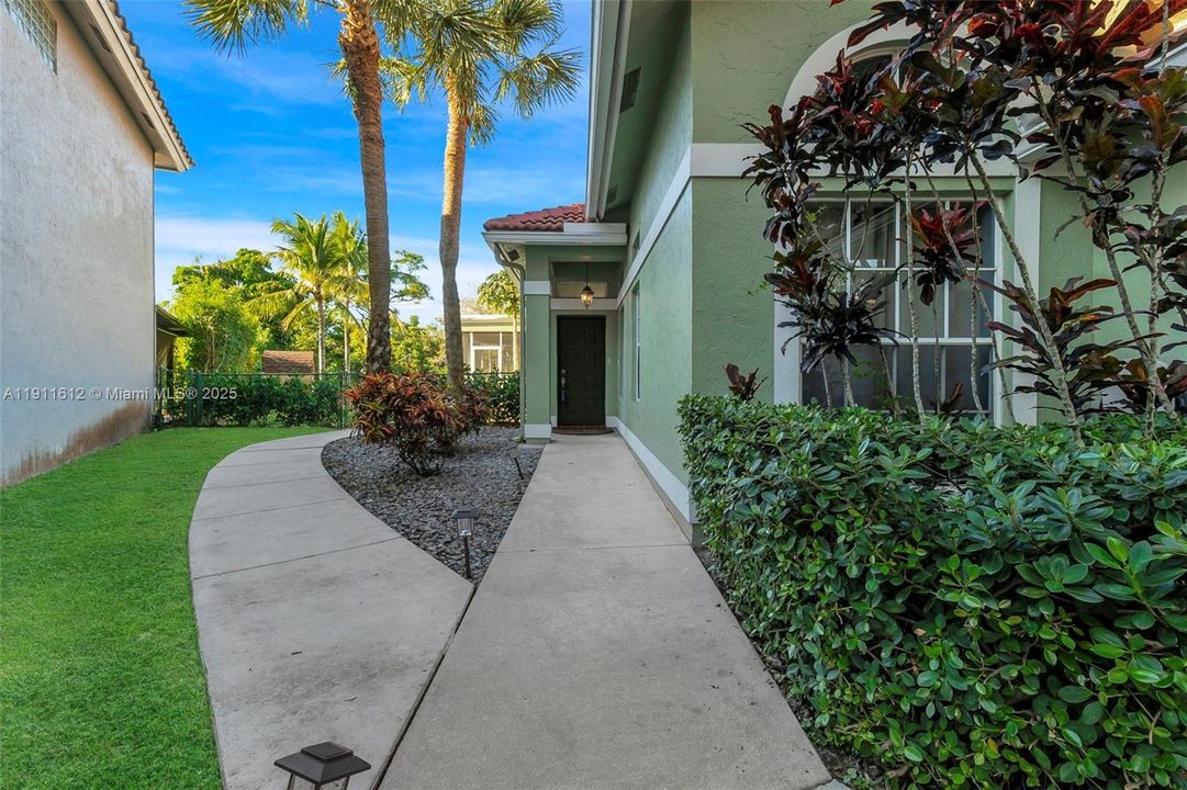 En Renta: $4,200 (3 camas, 2 baños, 1841 Pies cuadrados)