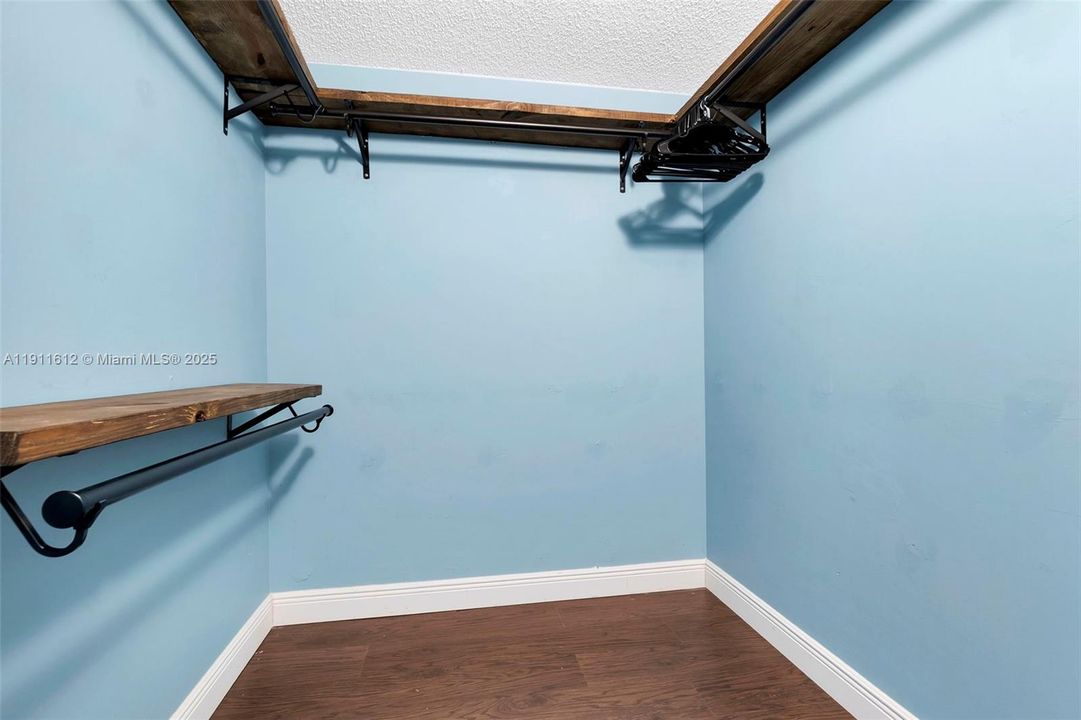 Walk-in closet