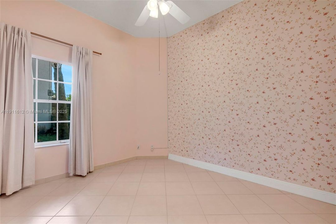 En Renta: $4,200 (3 camas, 2 baños, 1841 Pies cuadrados)