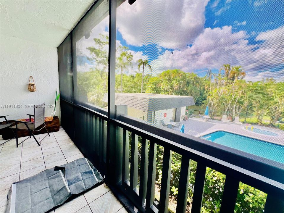 Active With Contract: $2,050 (2 beds, 2 baths, 1210 Square Feet)