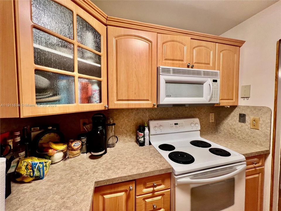 For Rent: $2,050 (2 beds, 2 baths, 1210 Square Feet)