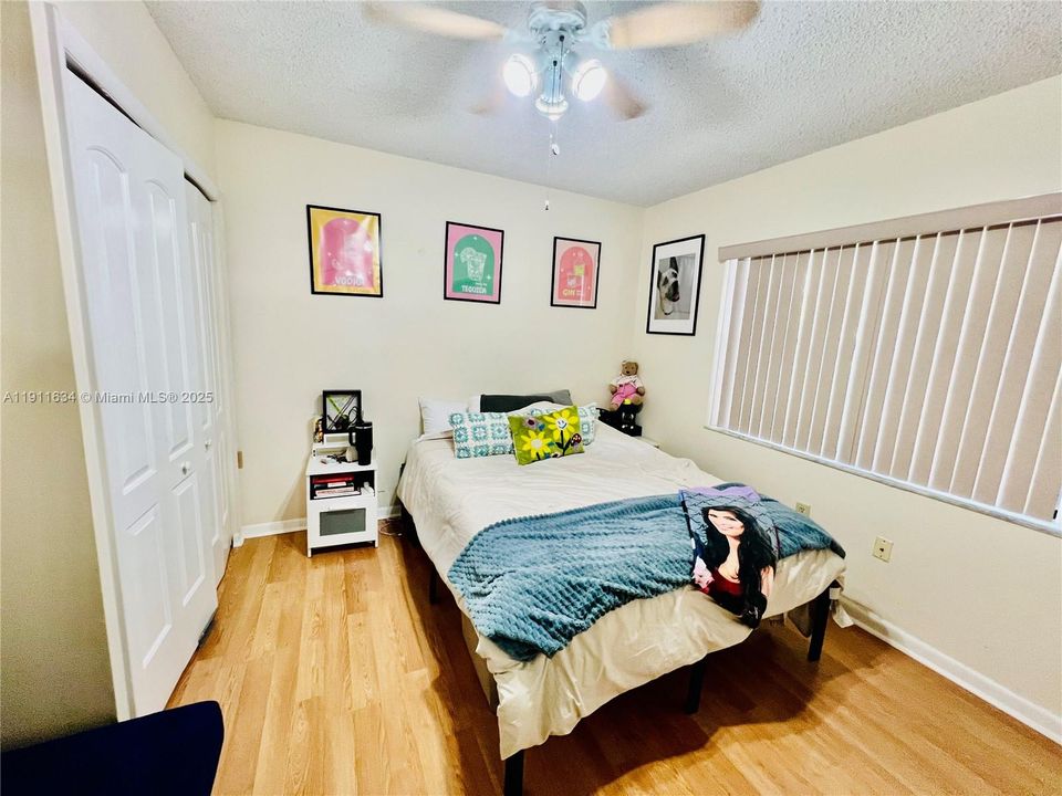 For Rent: $2,050 (2 beds, 2 baths, 1210 Square Feet)