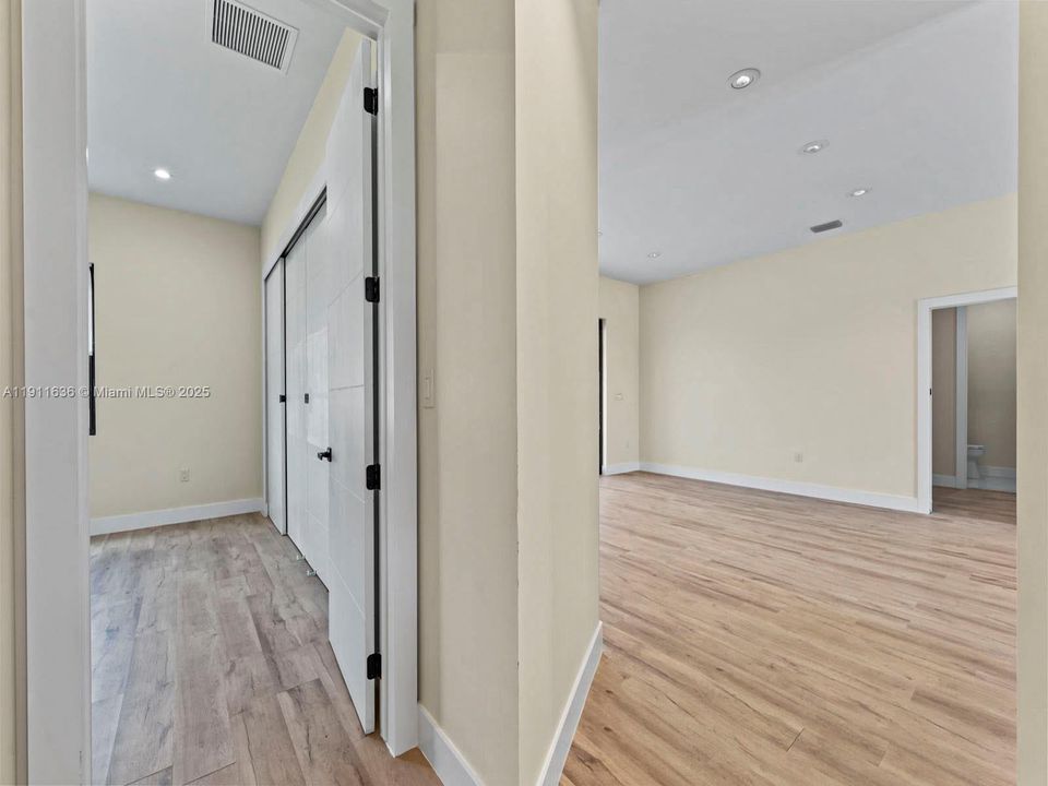 For Sale: $1,150,000 (4 beds, 4 baths, 2600 Square Feet)