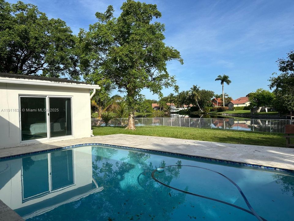 For Rent: $5,750 (4 beds, 2 baths, 1900 Square Feet)