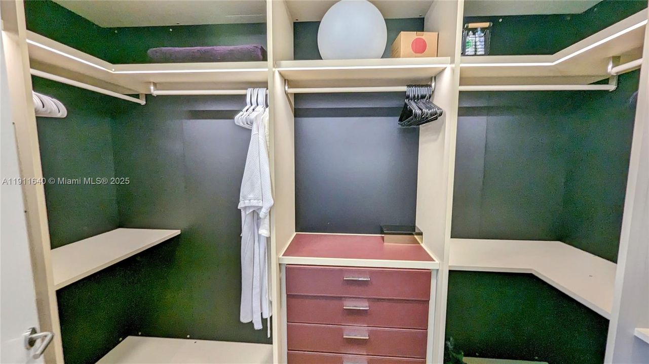 待售: $4,500,000 (4 贝兹, 4 浴室, 3415 平方英尺)