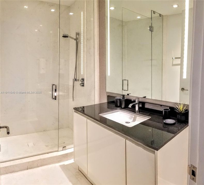 待售: $4,500,000 (4 贝兹, 4 浴室, 3415 平方英尺)