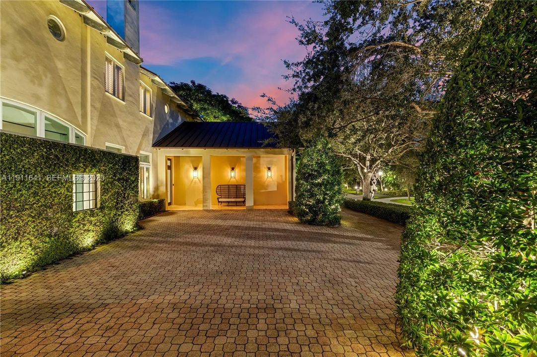 For Sale: $8,400,000 (5 beds, 5 baths, 5230 Square Feet)