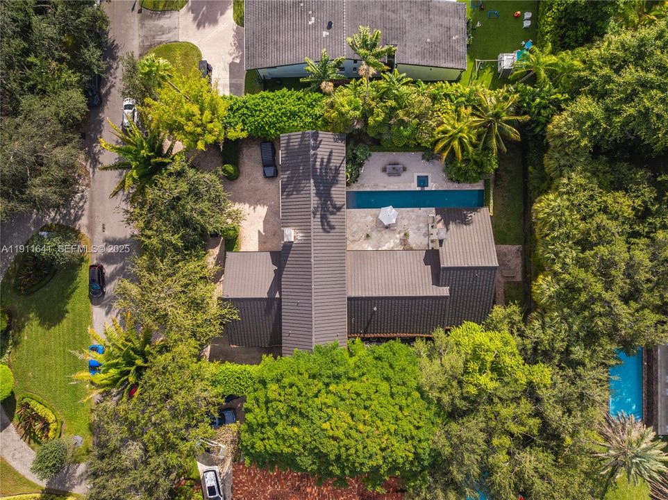 For Sale: $8,400,000 (5 beds, 5 baths, 5230 Square Feet)