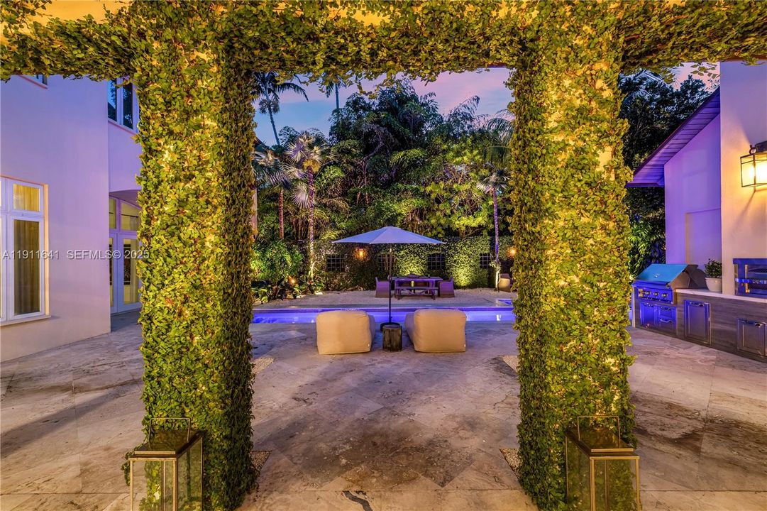 For Sale: $8,400,000 (5 beds, 5 baths, 5230 Square Feet)