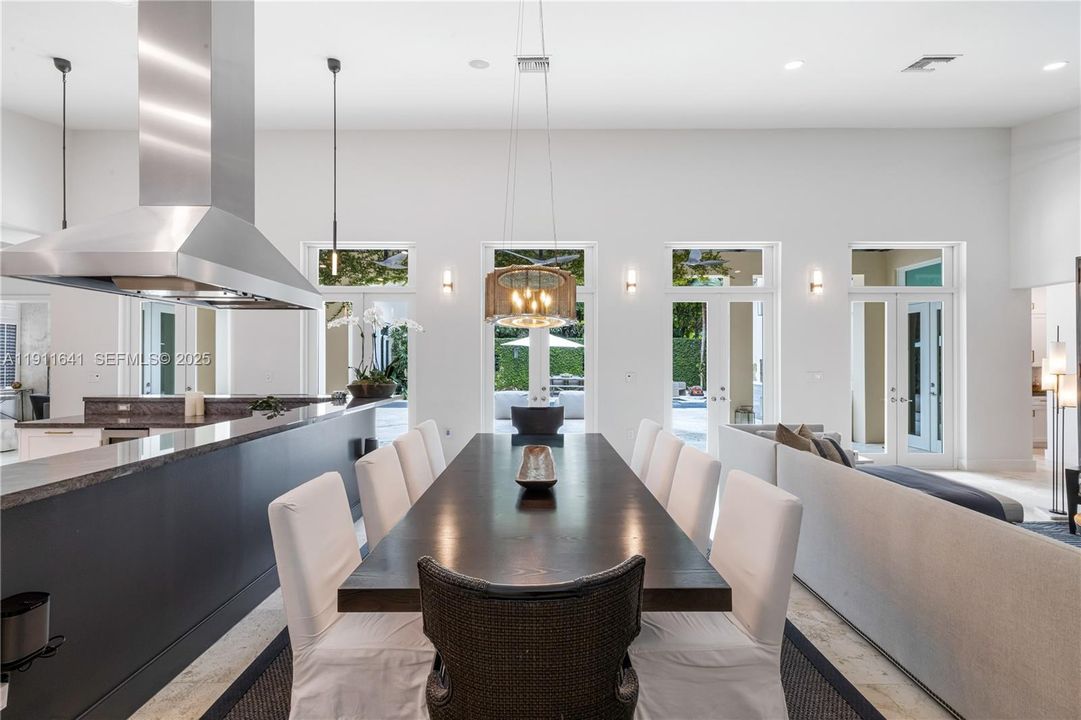 For Sale: $8,400,000 (5 beds, 5 baths, 5230 Square Feet)