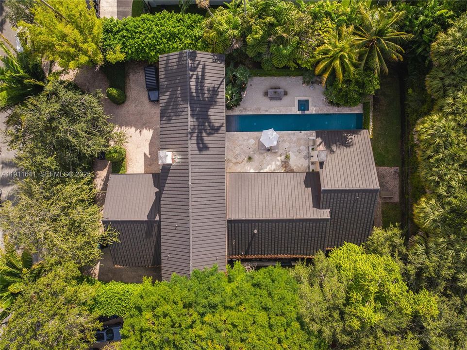 For Sale: $8,400,000 (5 beds, 5 baths, 5230 Square Feet)