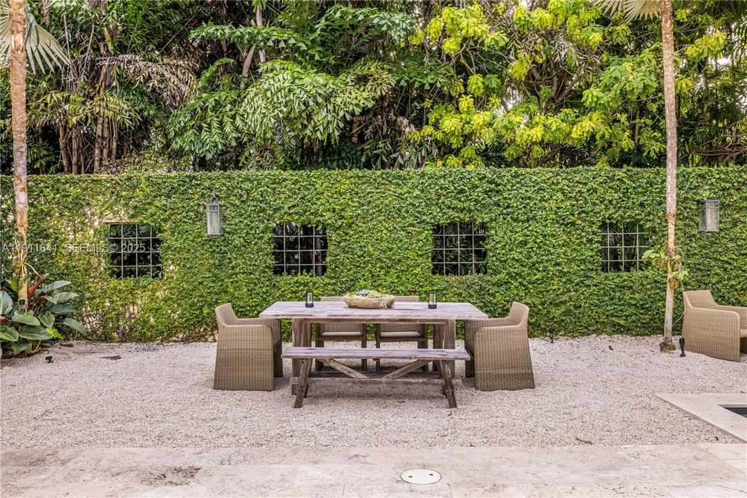 For Sale: $8,400,000 (5 beds, 5 baths, 5230 Square Feet)