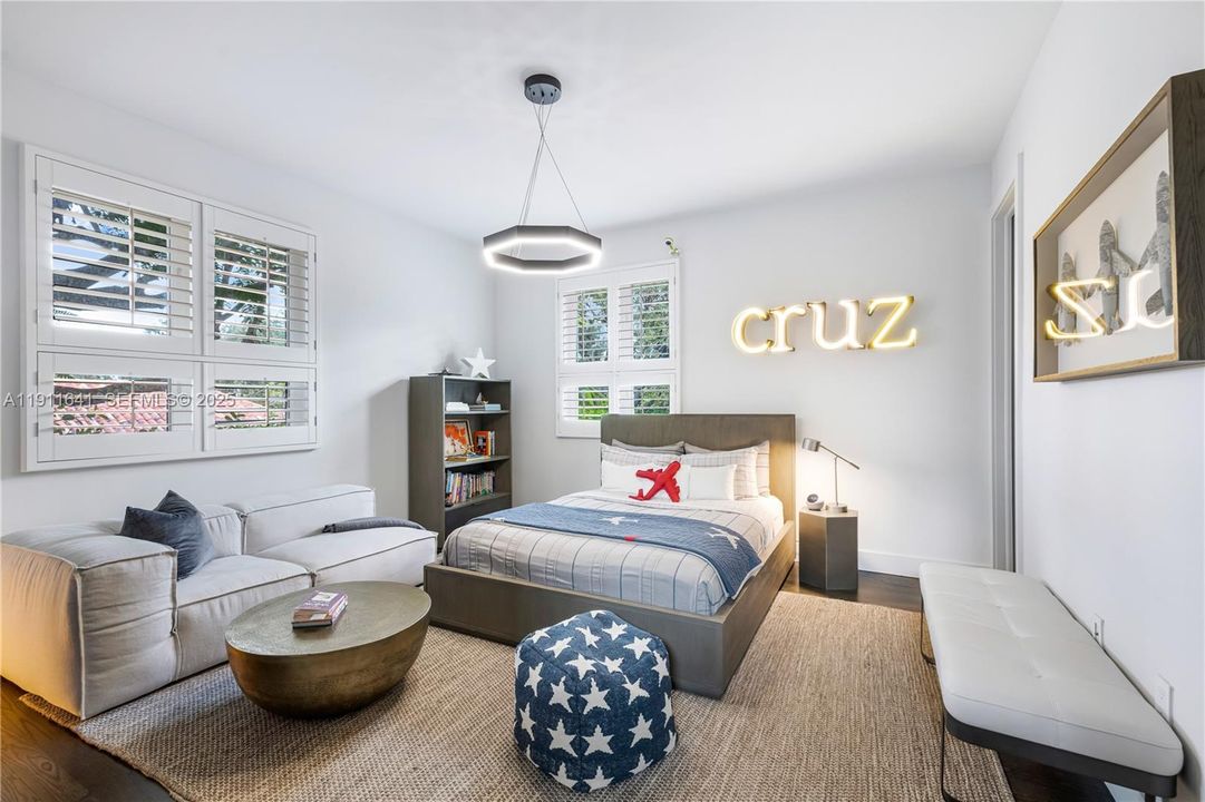 For Sale: $8,400,000 (5 beds, 5 baths, 5230 Square Feet)