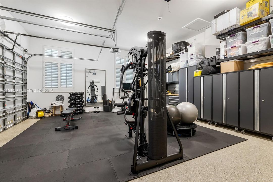 For Sale: $8,400,000 (5 beds, 5 baths, 5230 Square Feet)