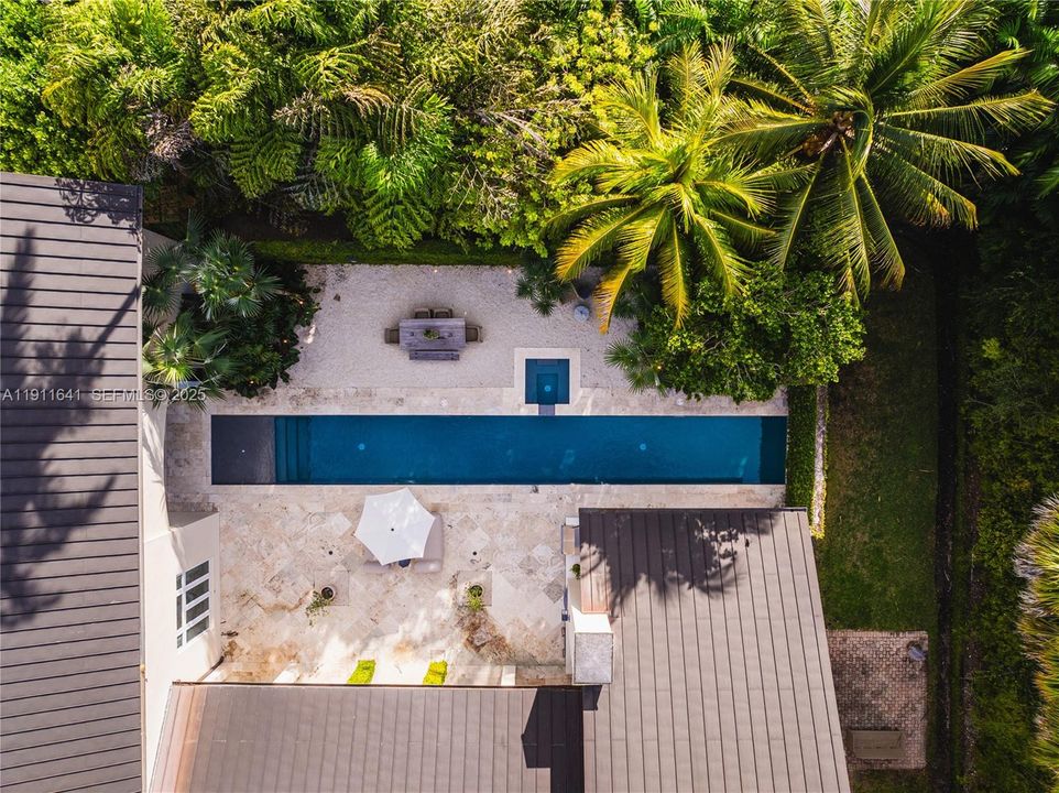 For Sale: $8,400,000 (5 beds, 5 baths, 5230 Square Feet)